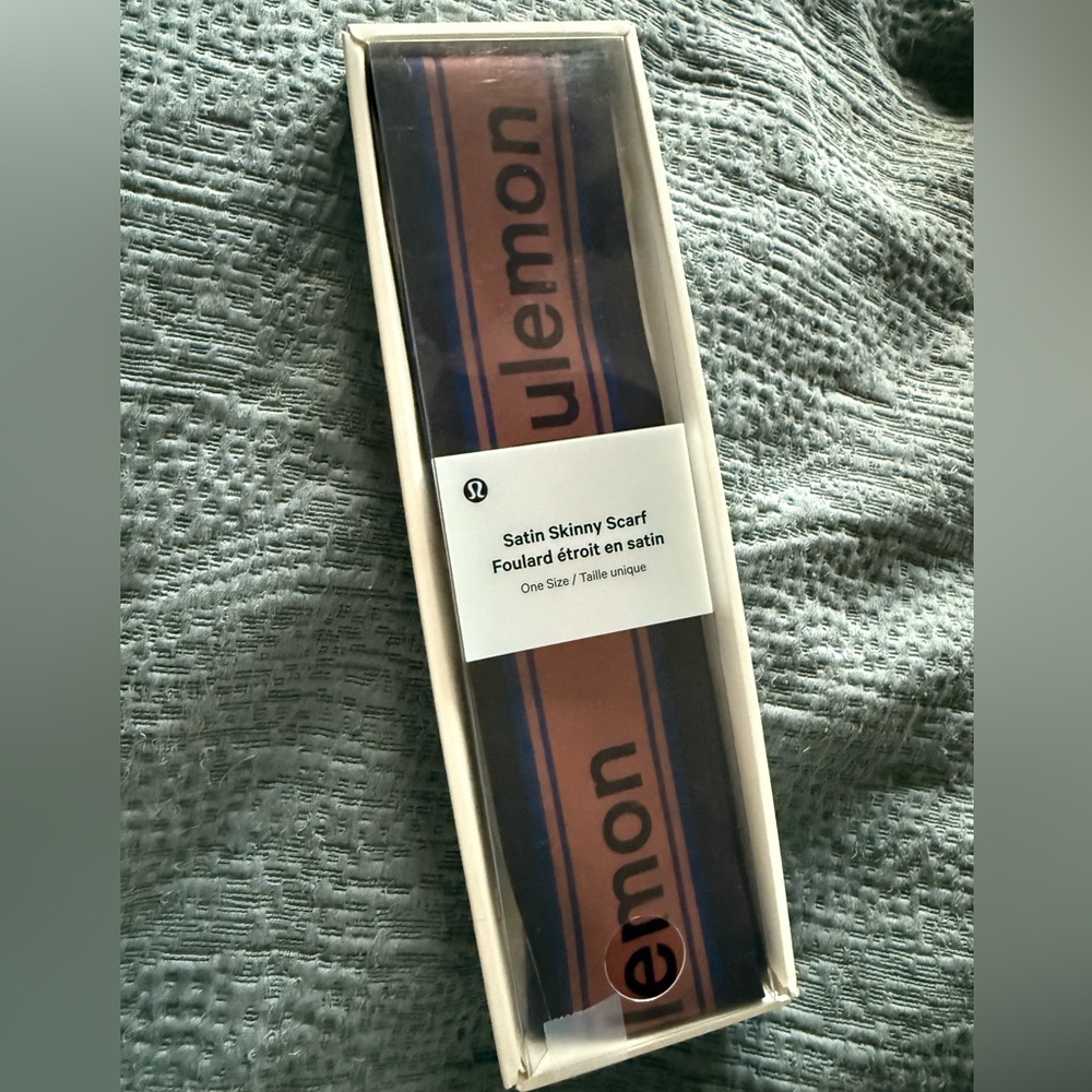 Lululemon athletica Satin Skinny Scarf. NIB